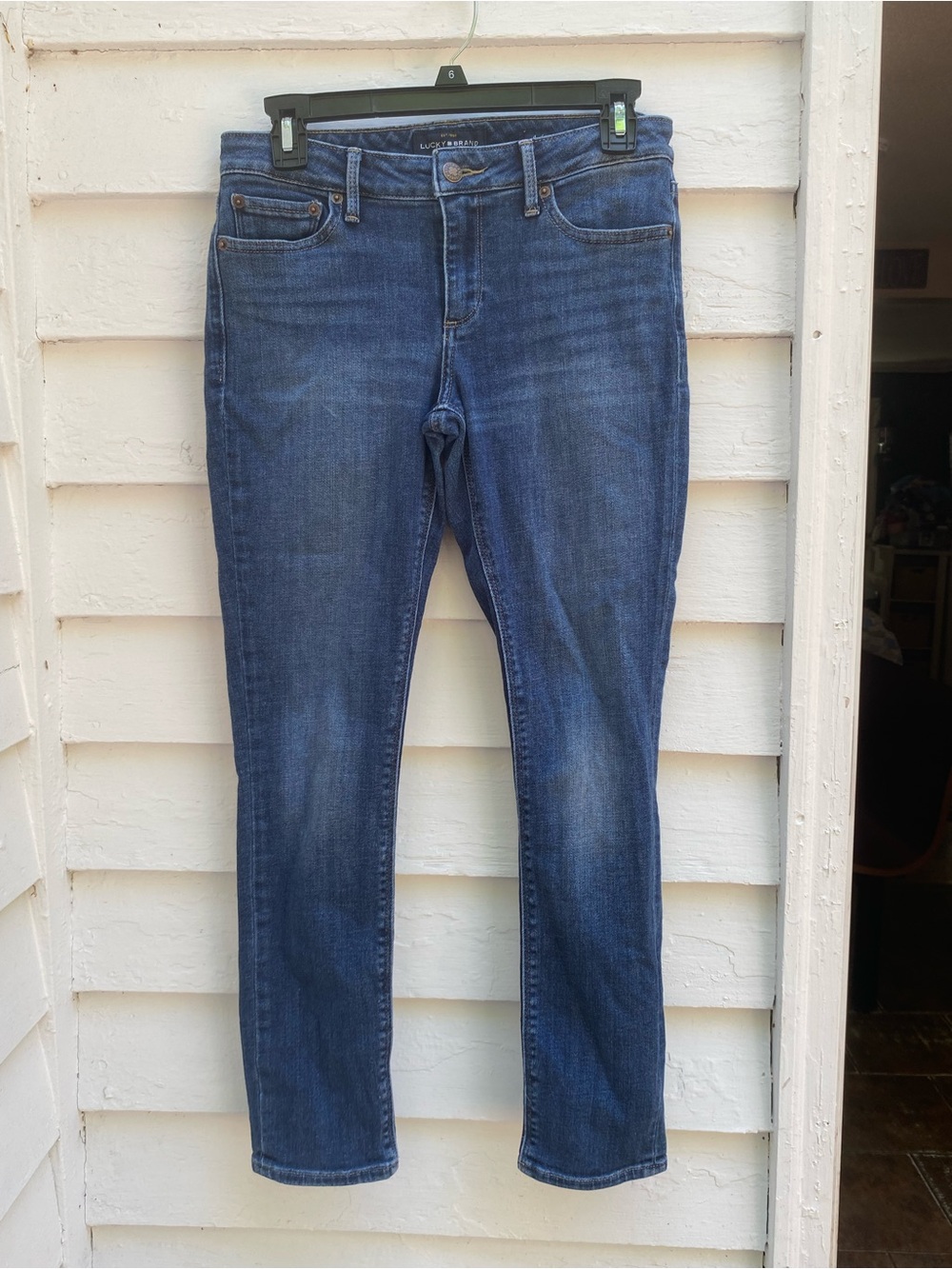 Lucky Brand Women's Dark Blue Skinny Jeans 4/27